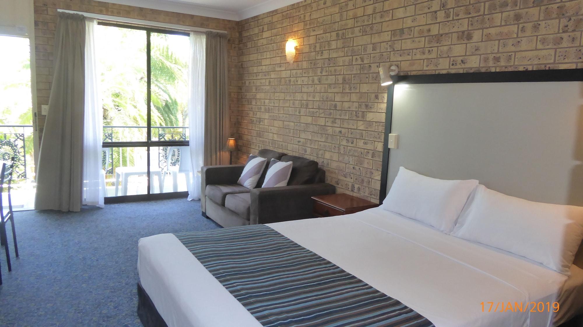 Tower Court Motel - Adults Only Haven Hervey Bay Exterior photo