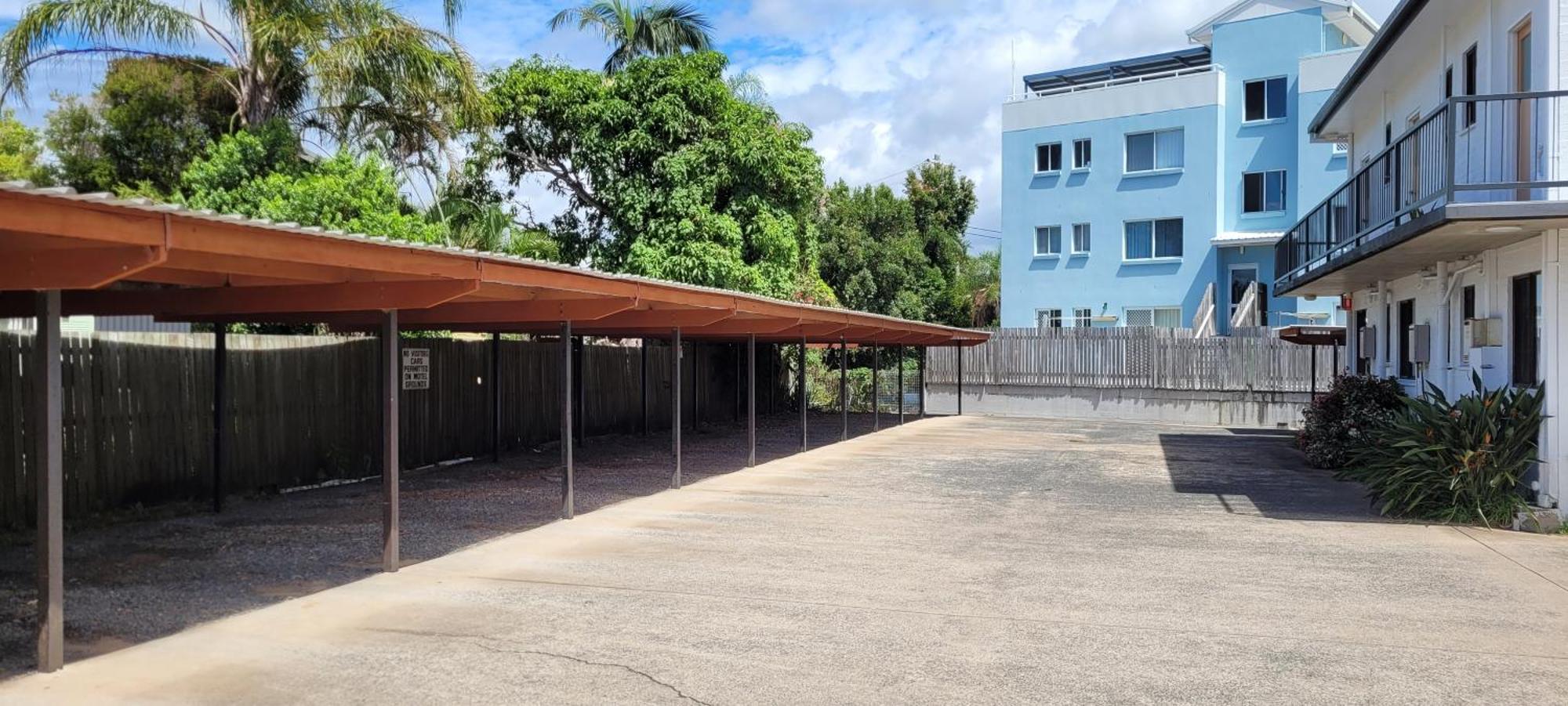 Tower Court Motel - Adults Only Haven Hervey Bay Exterior photo